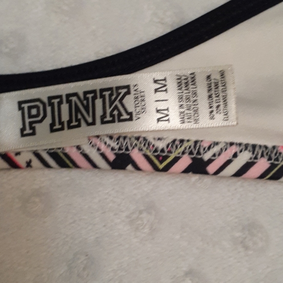 VICTORIA SECRET PINK BIKINI TOP SIZE MEDIUM - Picture 13 of 13
